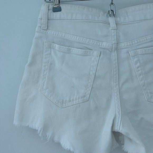 Joe’s Jeans The Ozzie Mid Rise Cutoff Denim Shorts in White Size 25 - Picture 9 of 11